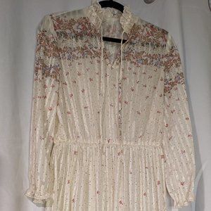 Vintage secretary cream sheet dress with floral pattern.